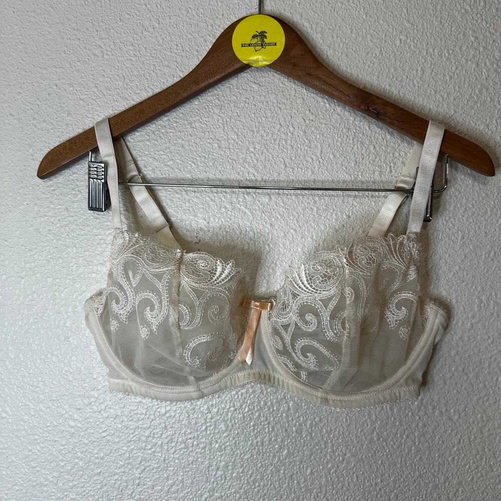 Elle Macpherson Intimates E75-697 24G9 ivory sheer lace underwire bra 34E
